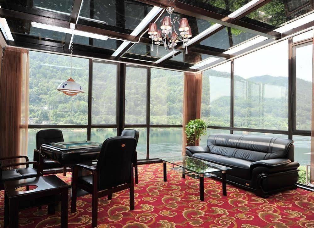 Jiande Yinyuan Hotel Tangcun Exterior photo